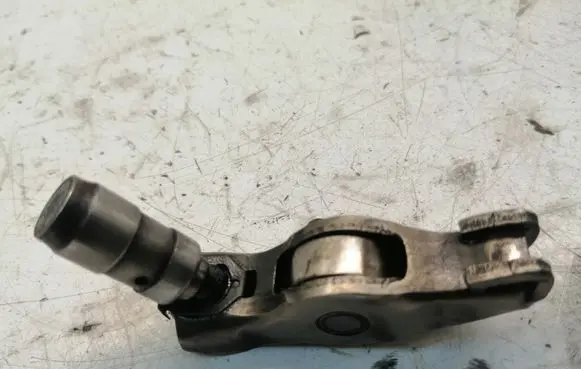 Honda CR-V Valve rocker arm 