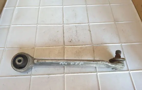 Front lower control arm/wishbone