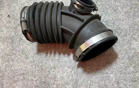 BMW 5 G30 G31 G38 Turbo air intake inlet pipe/hose 