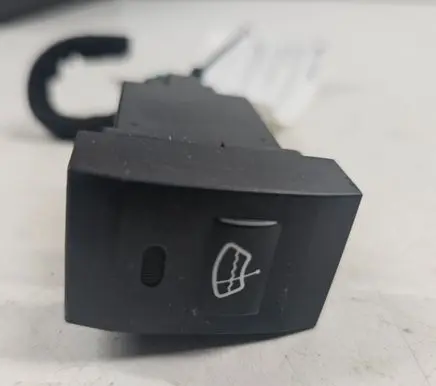 Windscreen/window heater switch