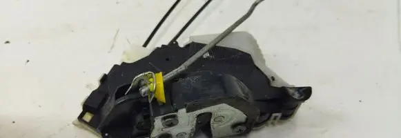 Subaru XV Front door lock