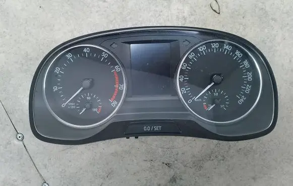 Skoda Fabia Mk3 (NJ) Speedometer (instrument cluster) 6V0920740C