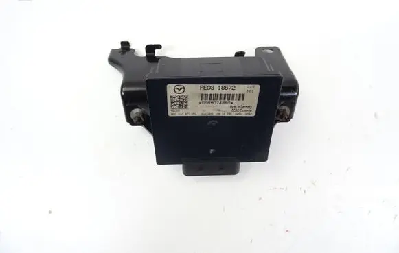 Mazda 6 Voltage converter/converter module PE0318572