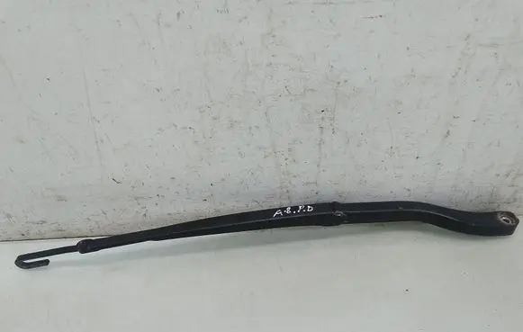 Front wiper blade arm