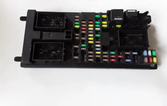 Jaguar XJ X351 Fuse module 3521AT510A