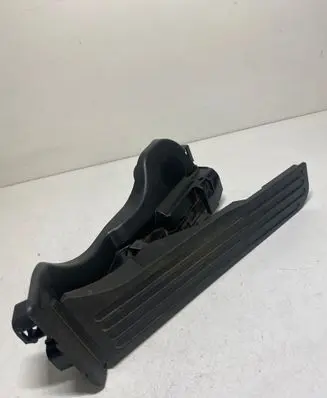 Volkswagen PASSAT B6 Accelerator throttle pedal 1K1723503L 6PV00860001