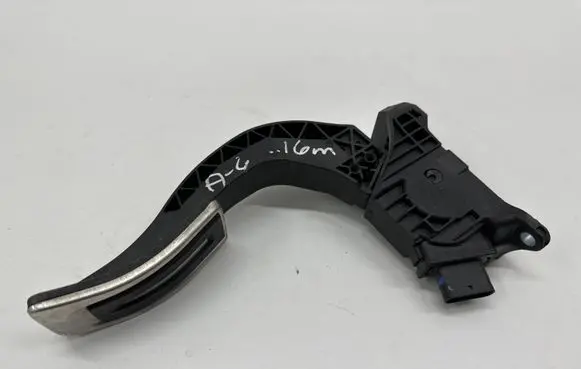 Audi A4 S4 B9 Accelerator throttle pedal 8W1723523A