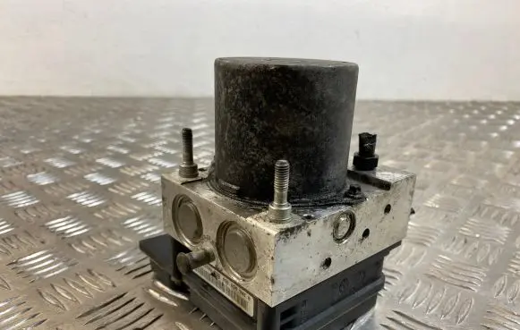 Audi A6 S6 C6 4F ABS Pump 4F0614517A 4F0910517A