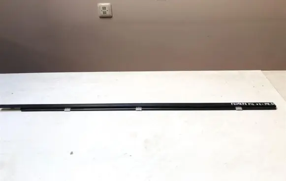 Nissan Primera Rubber seal front door window/glass 