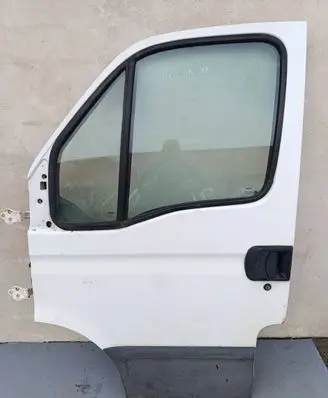 Iveco Daily 4th gen Front door