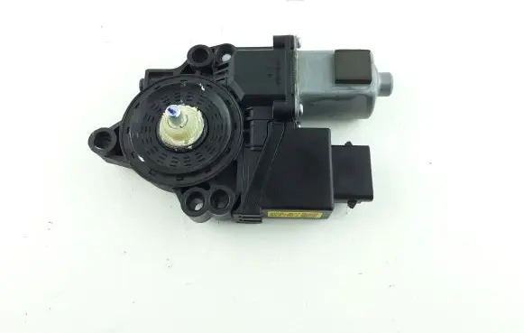 KIA Ceed Front door window regulator motor 82460A2010 KL6335