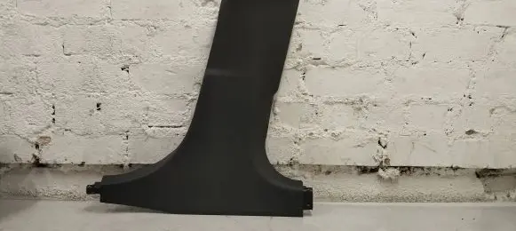 BMW i4 (B) pillar trim (bottom) 7490760