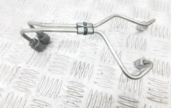 Volvo XC60 Fuel injector supply line/pipe 