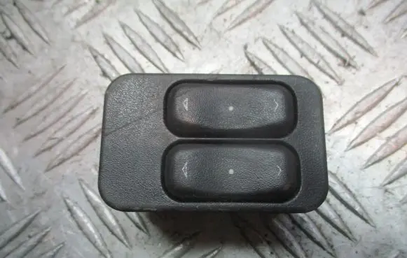 Opel Corsa C Front door window switch trim 