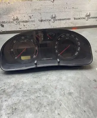 Skoda Superb B5 (3U) Speedometer (instrument cluster) 3U0920840A 110080115