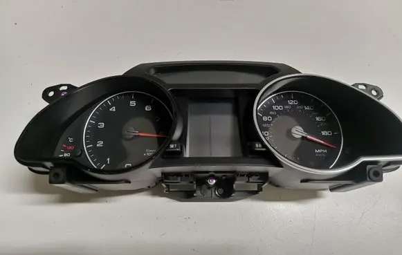 Audi A5 8T 8F Speedometer (instrument cluster) 8T0920983
