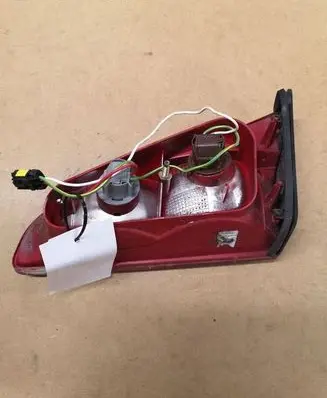 Peugeot 607 Tailgate rear/tail lights