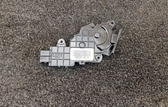 Tesla Model S Glove box lock 100229900C