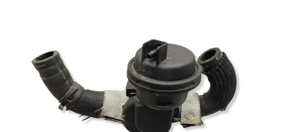 Audi Q7 4M Coolant heater control valve 06E819809D