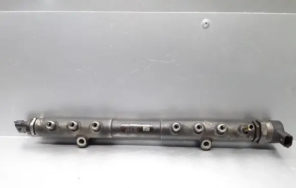 Volvo V50 Fuel main line pipe 0445215023 30757146