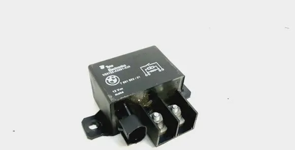 BMW 7 F01 F02 F03 F04 Ignition relay 7661503