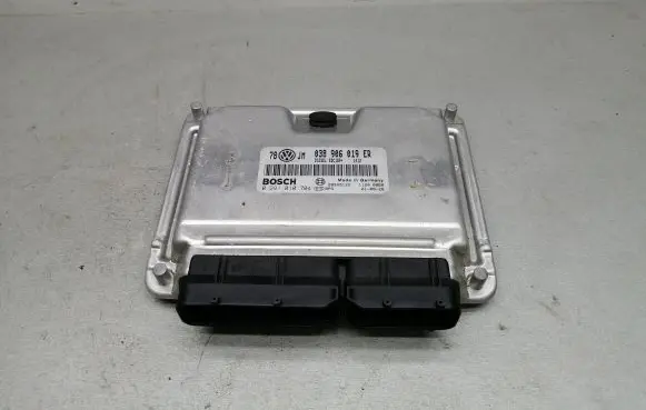 Volkswagen PASSAT B5 Engine control unit/module 038906019ER 0281010704