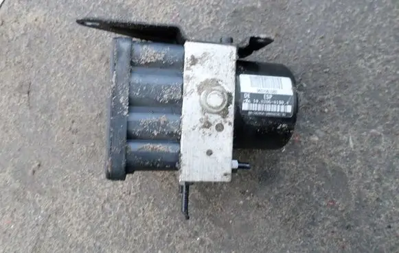 Citroen C5 ABS Pump 10096011403
