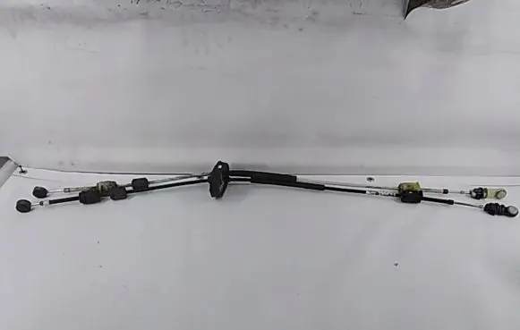 Opel Astra J Gear shift cable linkage 55563709