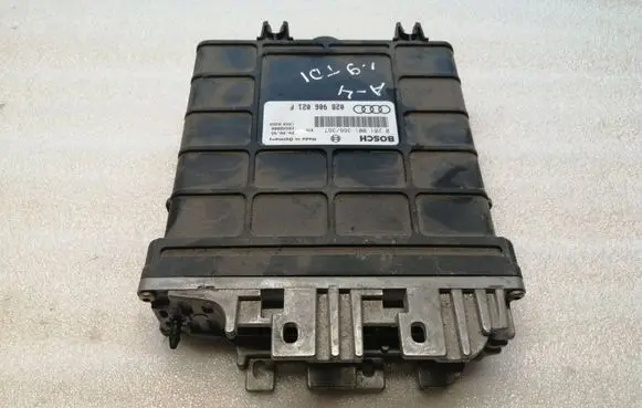 Audi A4 S4 B5 8D Engine control unit/module 028906021F 28SA2680 0281001366