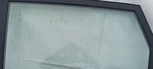 Hyundai Tucson JM Rear door window glass Sidabrine