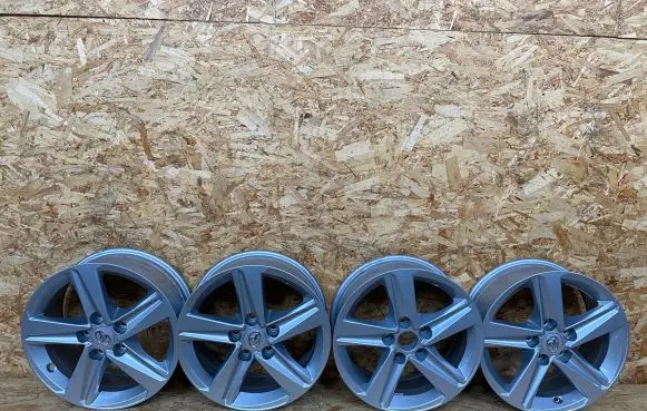 R16 alloy rim
