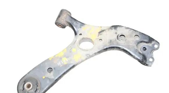Lexus CT 200H Front lower control arm/wishbone