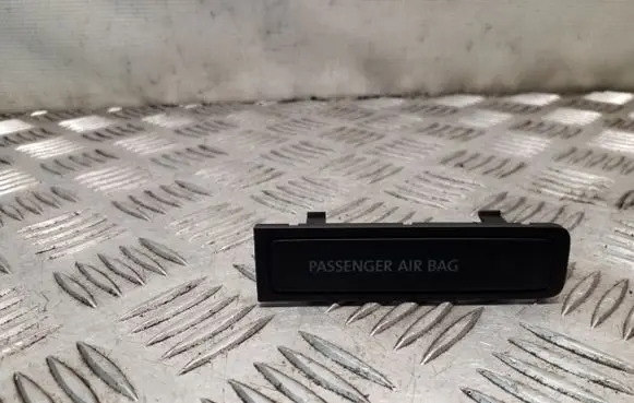 Volkswagen Tiguan Passenger airbag on/off switch 5N0919234