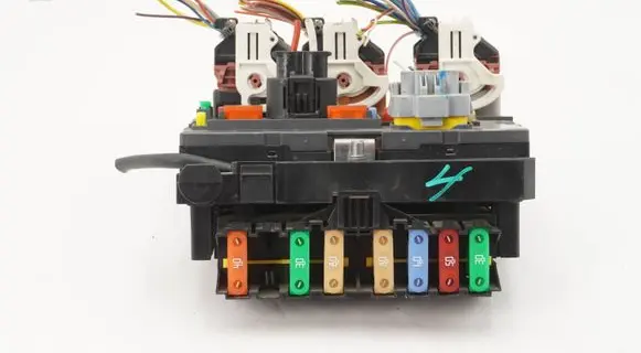 Peugeot 308 BSM Control unit 9807028780