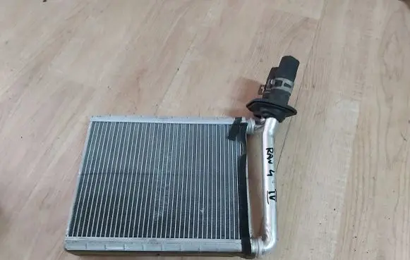 Toyota RAV 4 (XA40) Heater blower radiator