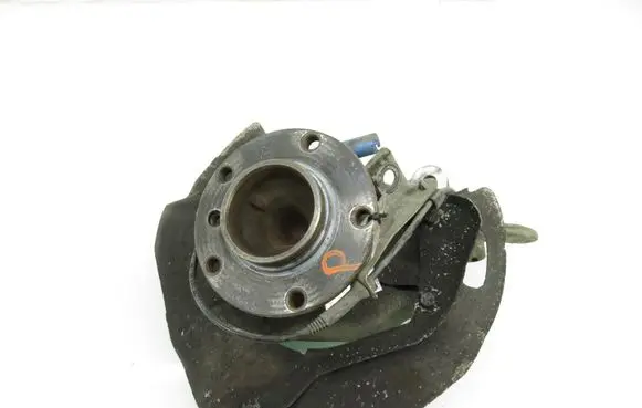 BMW 5 E39 Front wheel hub spindle knuckle 