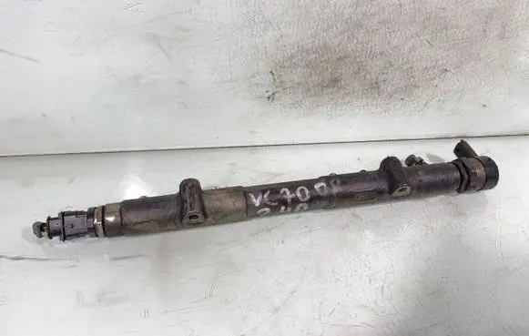 Volvo C70 Fuel main line pipe 30757146 0445215023 30777576