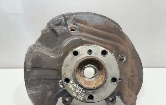 BMW X3 E83 Front wheel hub 3450559