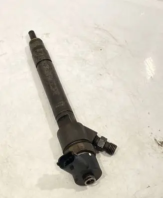 Volvo XC60 Fuel injector 30777526 58ZHZ5E7 08819