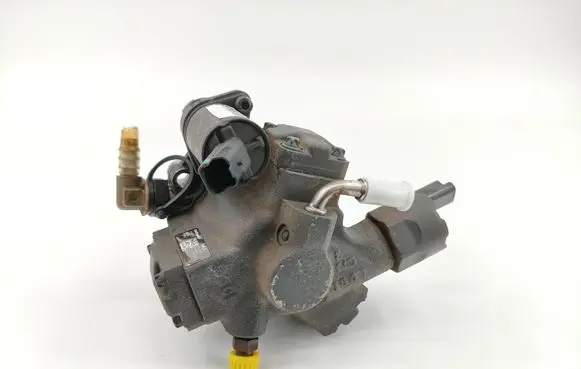 Volvo S40 Fuel injection high pressure pump 9685705080 A2C27100268