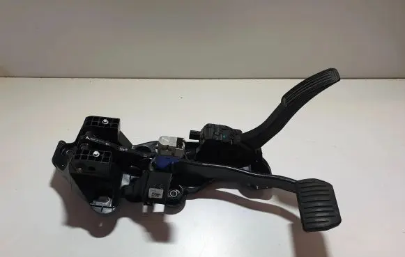 Ford Fusion II Pedal assembly DG9C9F856