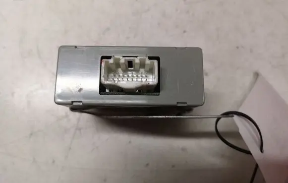 Peugeot 4007 Transfer box differential control unit 8631A420