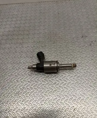 Toyota Auris E180 Fuel injector 2325047070 08T07 06026