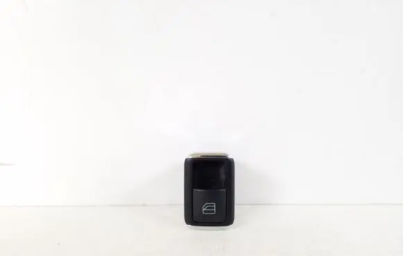 Mercedes-Benz C W204 Electric window control switch A2048700451