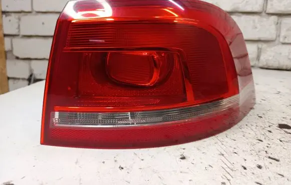 Volkswagen PASSAT B7 Rear/tail lights 3AF945096E 605002 E12990
