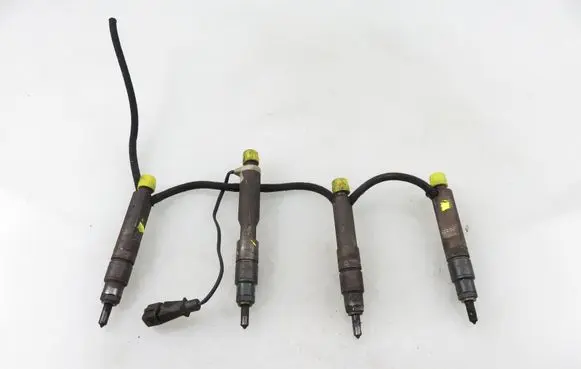 Seat Cordoba (6K) Fuel injectors set 038130201F 0432193735