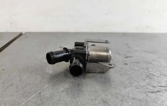 Volvo XC60 Coolant heater control valve 32222659