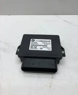 BMW 5 F10 F11 Hand brake control module 6798113 23122010 32620231A