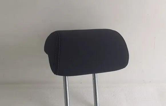 KIA Sportage Front seat headrest 