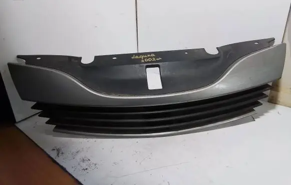 Renault Laguna II Front grill 8200012581